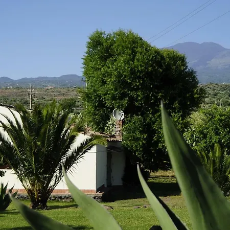 Mendolito Dell'etna Alloggio per agriturismo Santa Maria di Licodia